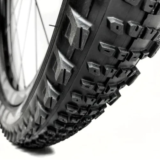 All-Terrain Tire | 29" x 2.4" | Enduro Casing | Mopo Compound | Black